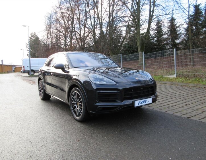 Porsche Cayenne Kombi 2,9 l 324 kw