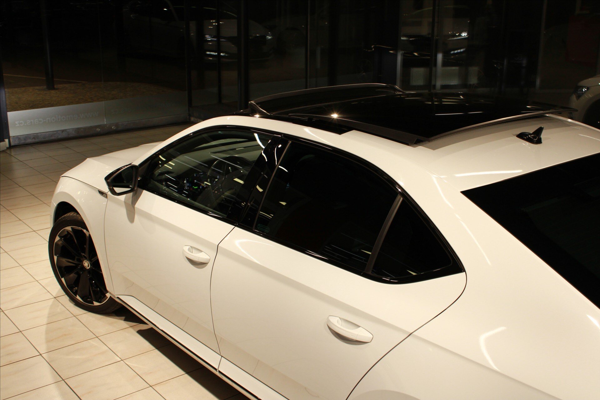 Škoda Superb Liftback 1,4 l 160 kw