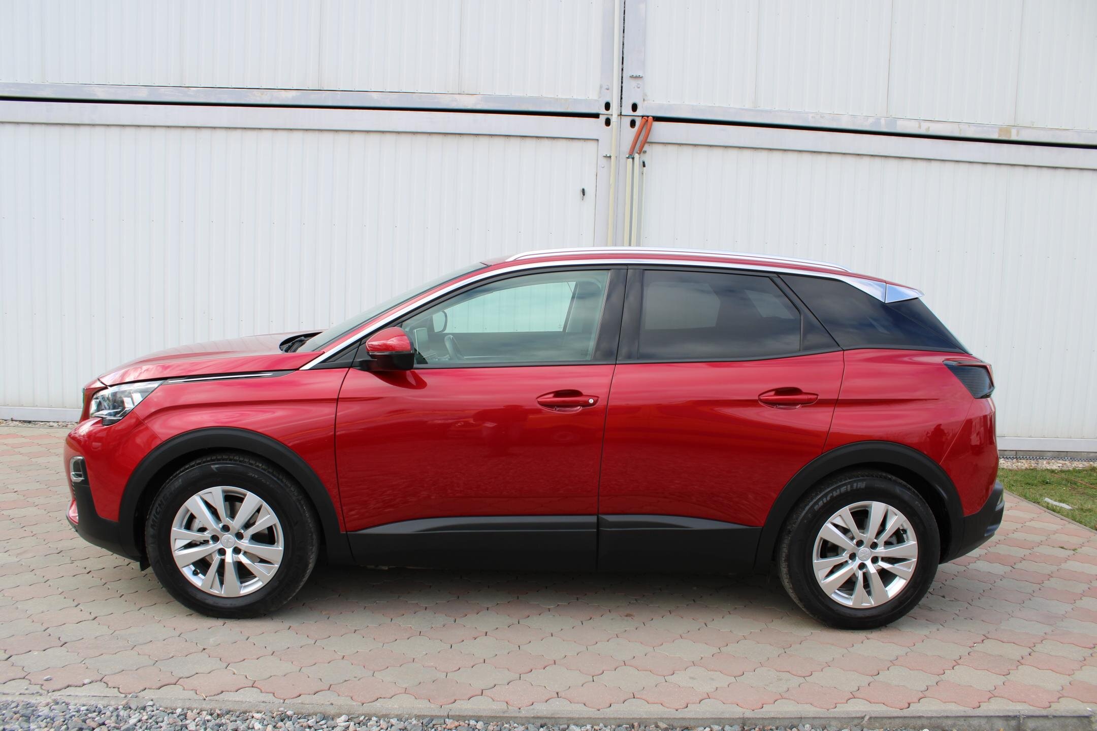 Peugeot 3008 SUV / Terénní 1,5 l 96 kw