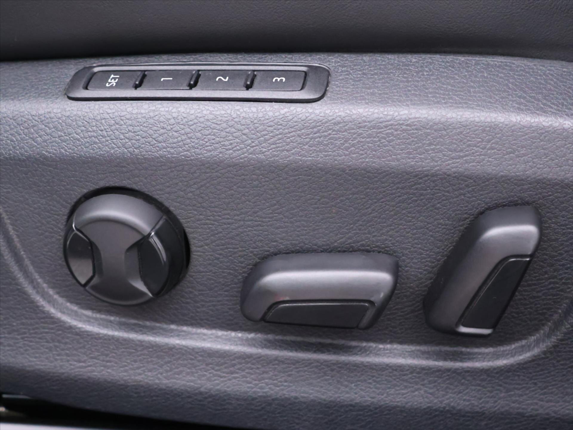 Škoda Superb Liftback 1,8 l 132 kw