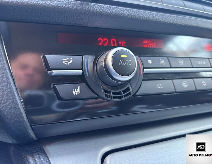 BMW Řada 5 Kombi 3,0 l 190 kw