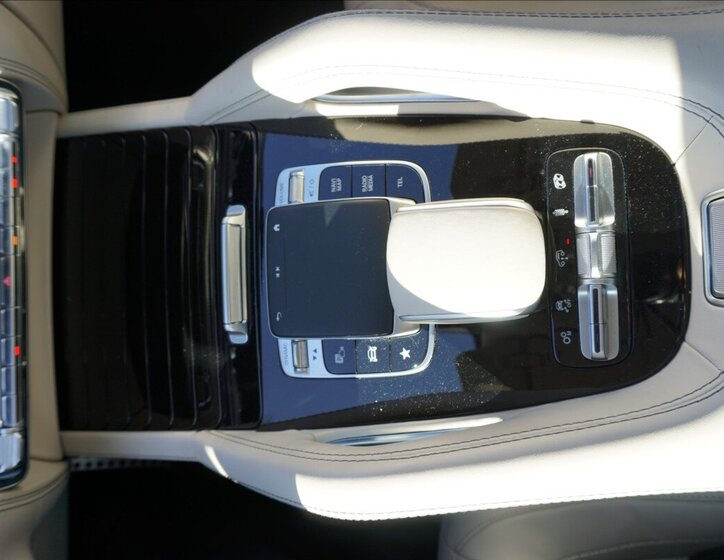 Mercedes-Benz GLS SUV / Terénní 4,0 l 450 kw