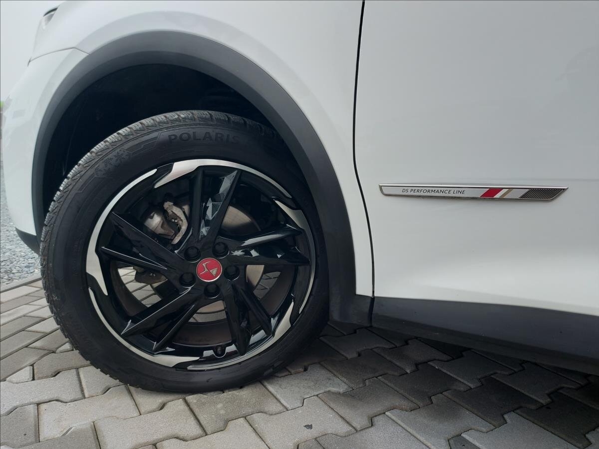 DS Automobiles DS7 Crossback SUV / Terénní 1,6 l 133 kw