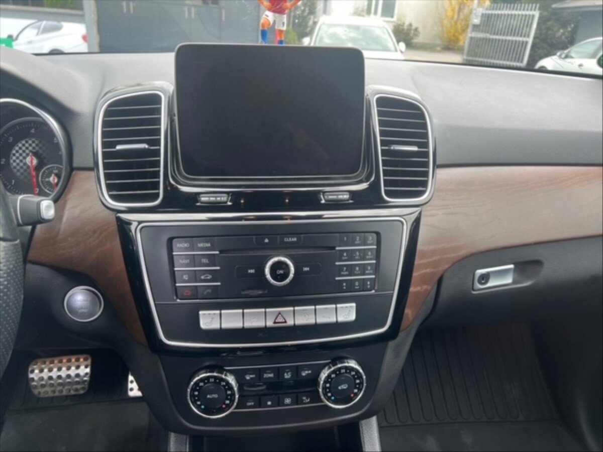 Mercedes-Benz GLE SUV / Terénní 3,0 l 190 kw