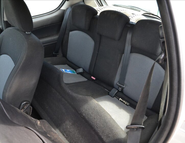 Peugeot 206 Hatchback 1,4 l 50 kw