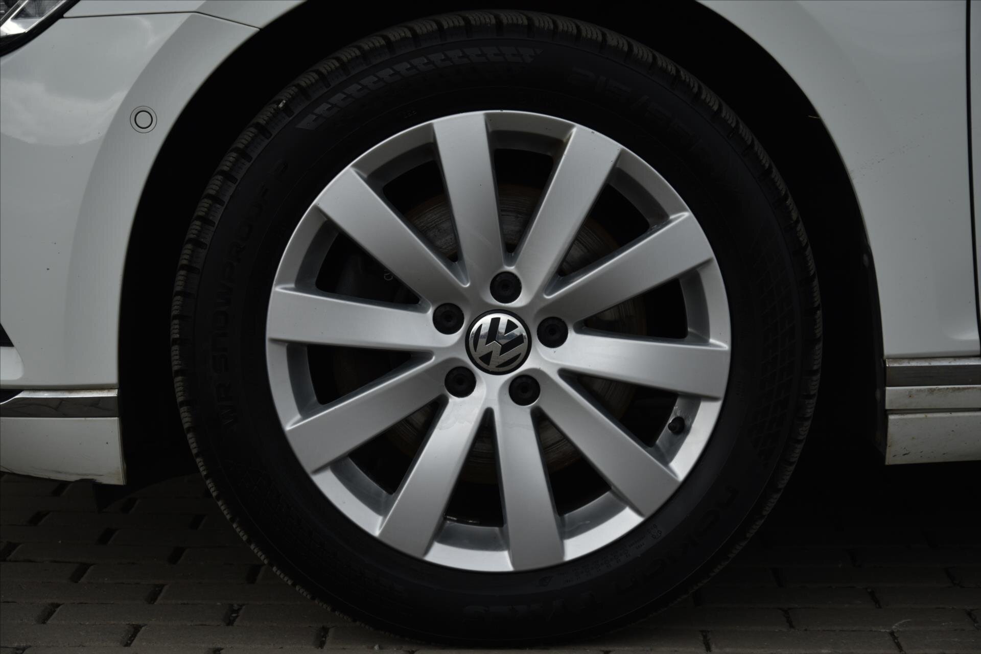 Volkswagen Passat Kombi 2,0 l 140 kw