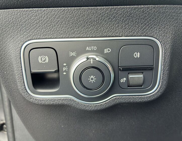 Mercedes-Benz GLB 21