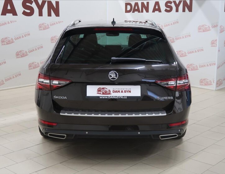 Škoda Superb Kombi 2,0 l 140 kw