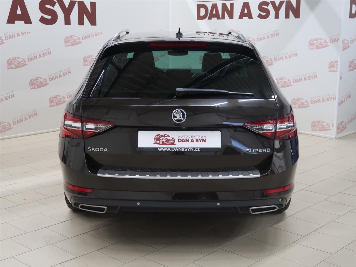 Škoda Superb Kombi 2,0 l 140 kw
