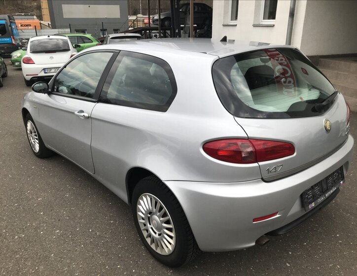 Alfa Romeo 147 Hatchback 77,0 77 kw