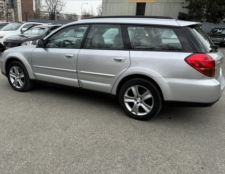 Subaru Legacy Kombi 3,0 l 180 kw
