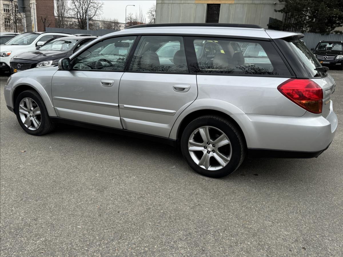 Subaru Legacy Kombi 3,0 l 180 kw