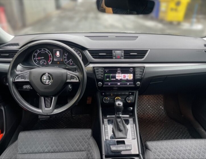 Škoda Superb Kombi 1,8 l 132 kw