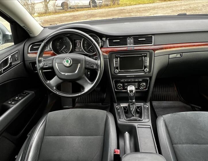 Škoda Superb 19