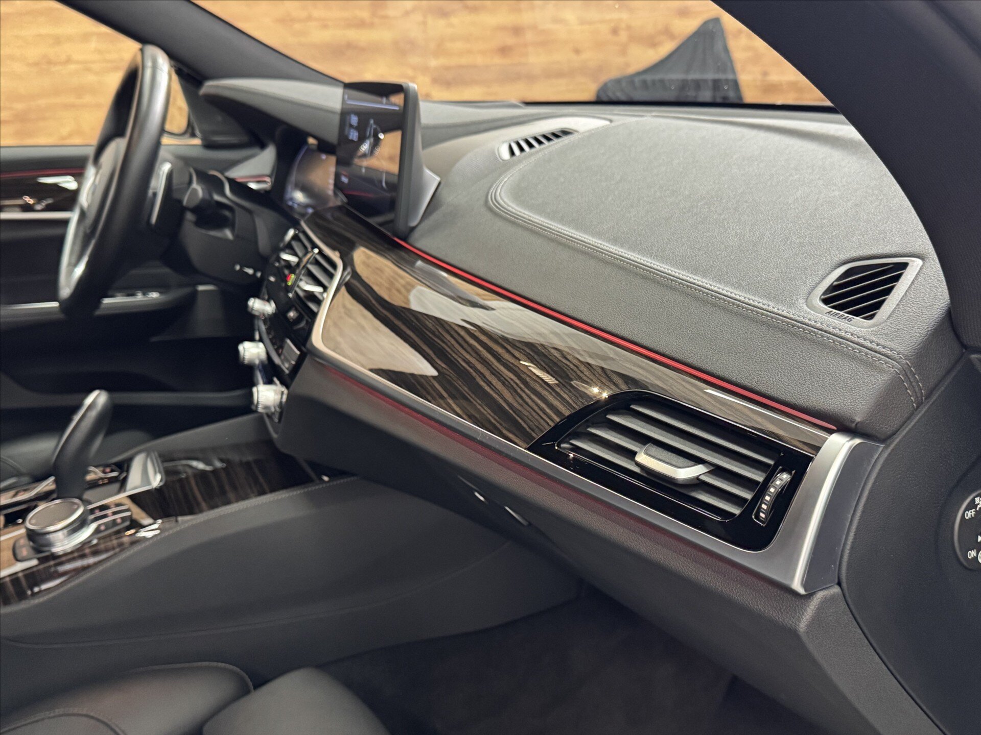 BMW Řada 6 Sedan / Limuzína 3,0 l 250 kw