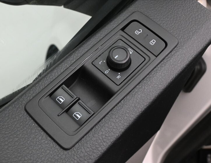 Volkswagen Transporter Skříň 2,0 l 110 kw