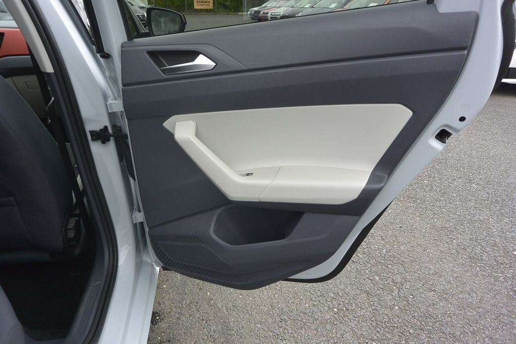 Volkswagen Polo Hatchback 999,0 70 kw