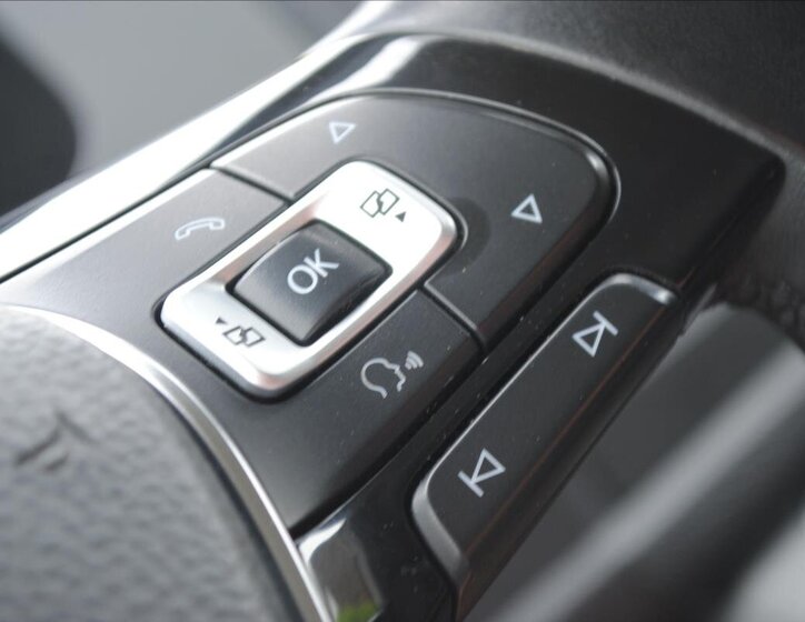 Volkswagen Caravelle 17