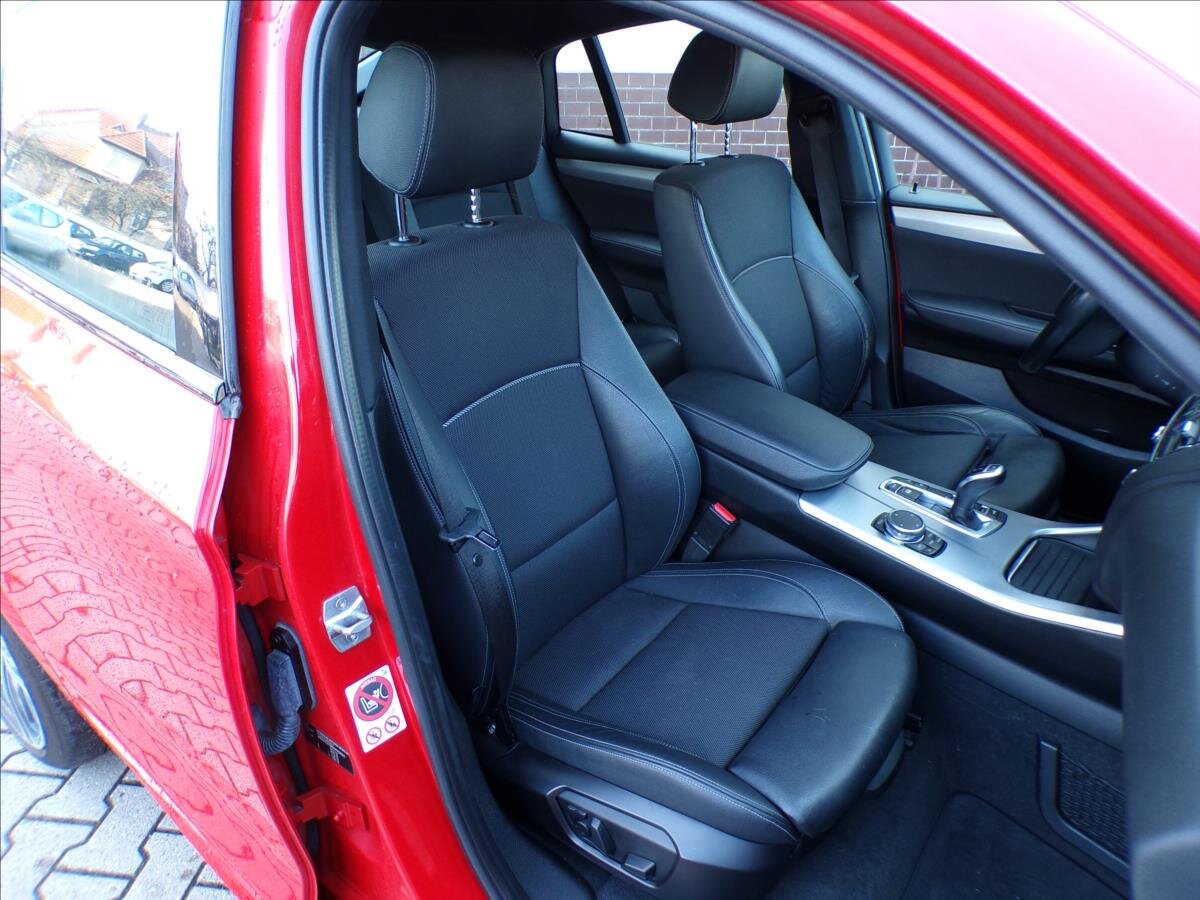 BMW X4 Sedan / Limuzína 3,0 l 190 kw