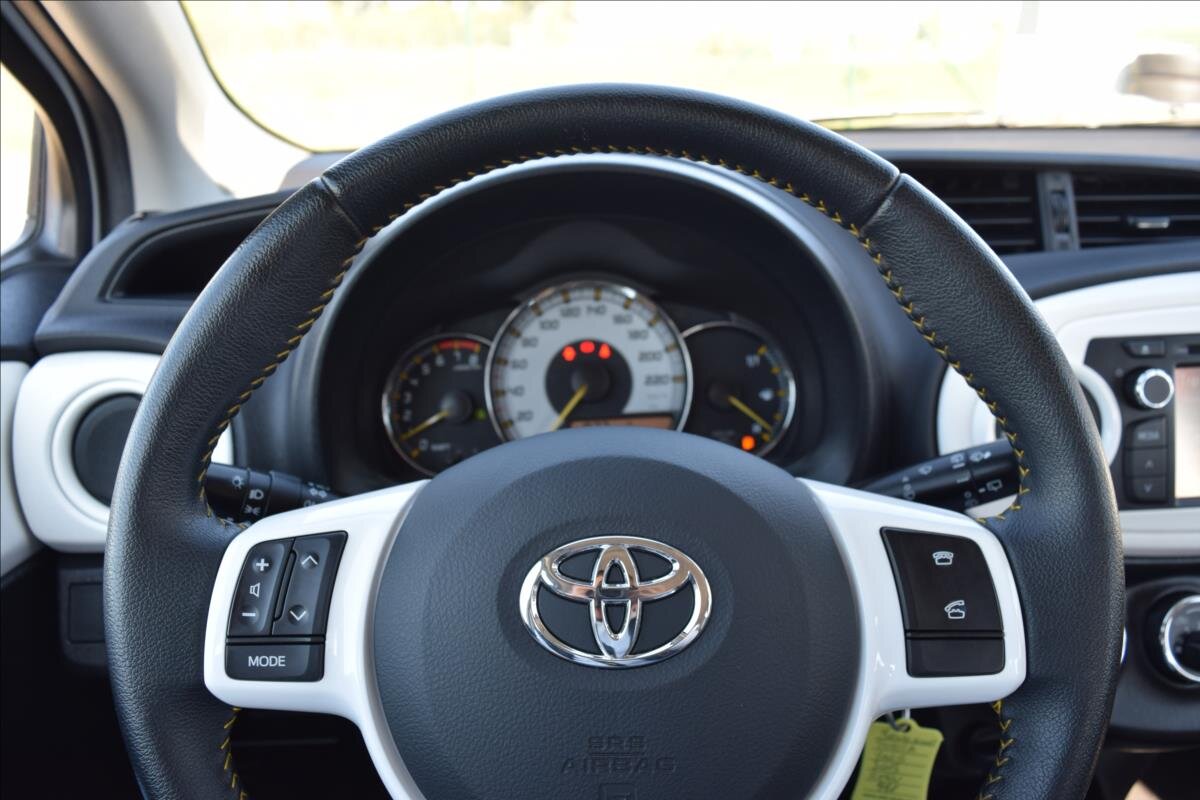 Toyota Yaris Hatchback 998,0 51 kw