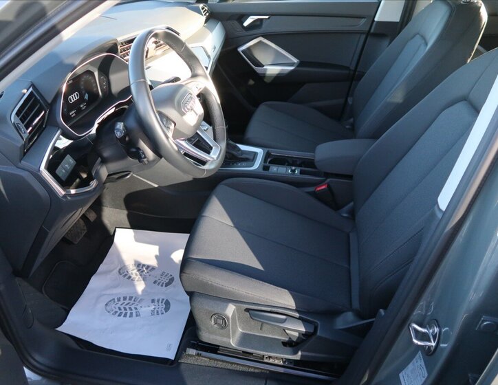 Audi Q3 SUV 2,0 l 110 kw