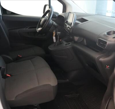 Toyota ProAce City 13