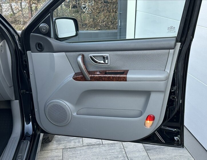KIA Sorento SUV / Terénní 2,5 l 103 kw