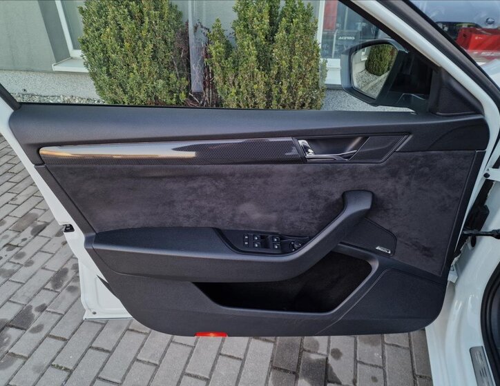 Škoda Superb Kombi 2,0 l 140 kw