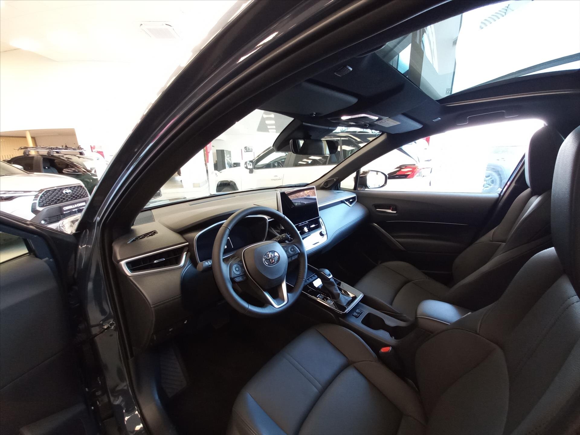 Toyota Corolla Cross CUV 2,0 l 112 kw