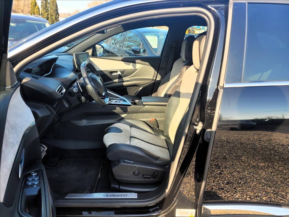 Peugeot 3008 SUV 1,6 l 133 kw