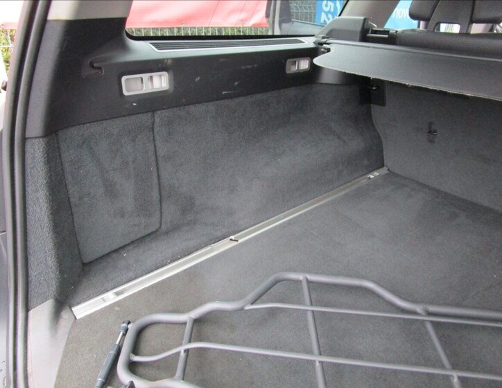 Volvo XC70 Kombi 2,4 l 158 kw