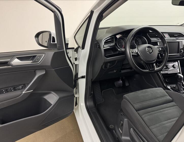 Volkswagen Touran 32