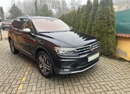 Volkswagen Tiguan 1