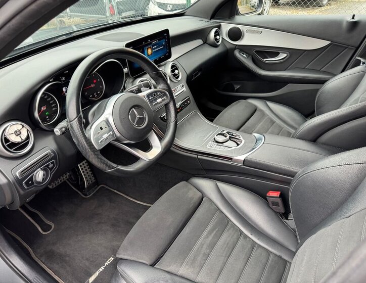 Mercedes-Benz Třídy C Kombi 2,2 l 143 kw