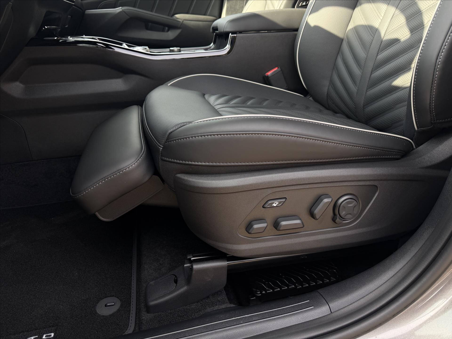 KIA Sorento SUV 2,2 l 142 kw