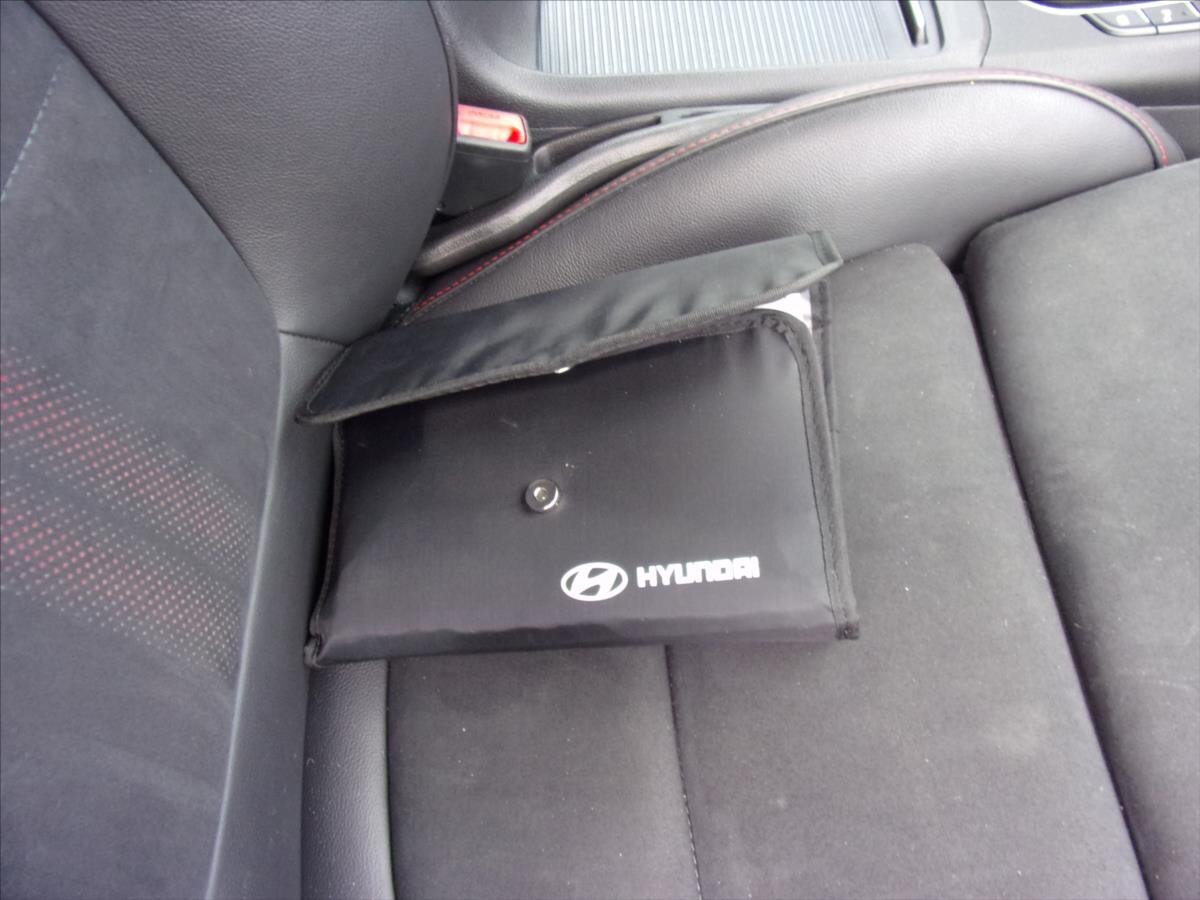 Hyundai i30 Hatchback 1,6 l 100 kw