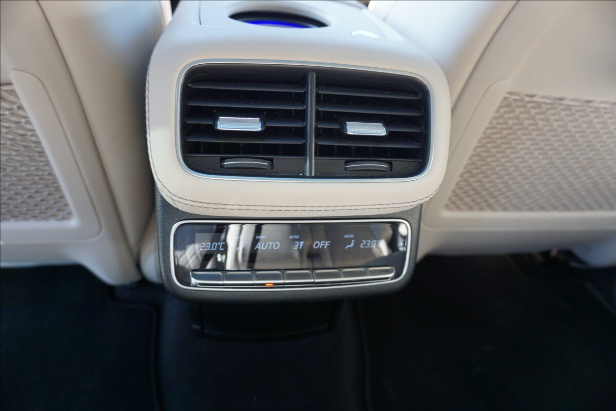 Mercedes-Benz GLS SUV / Terénní 4,0 l 450 kw