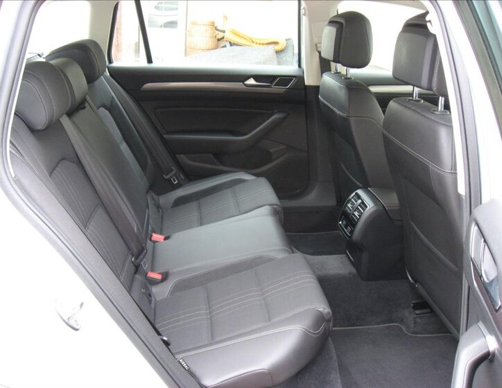 Volkswagen Passat 19