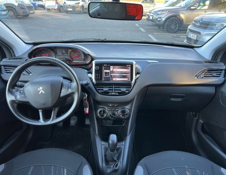 Peugeot 208 Hatchback 1,4 l 70 kw