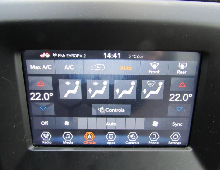 Jeep Compass SUV 1,4 l 103 kw