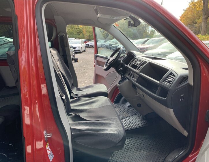 Volkswagen Transporter 13