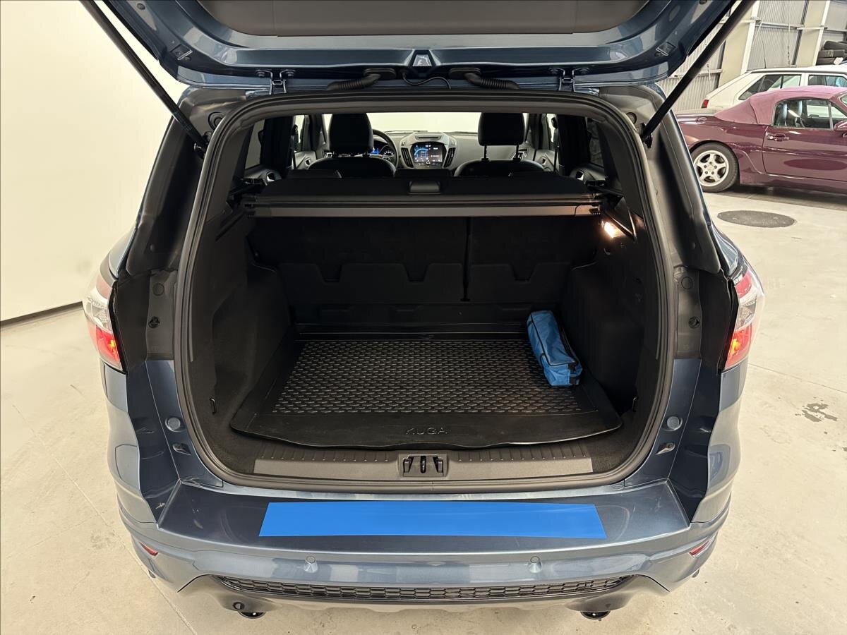 Ford Kuga SUV 1,5 l 110 kw