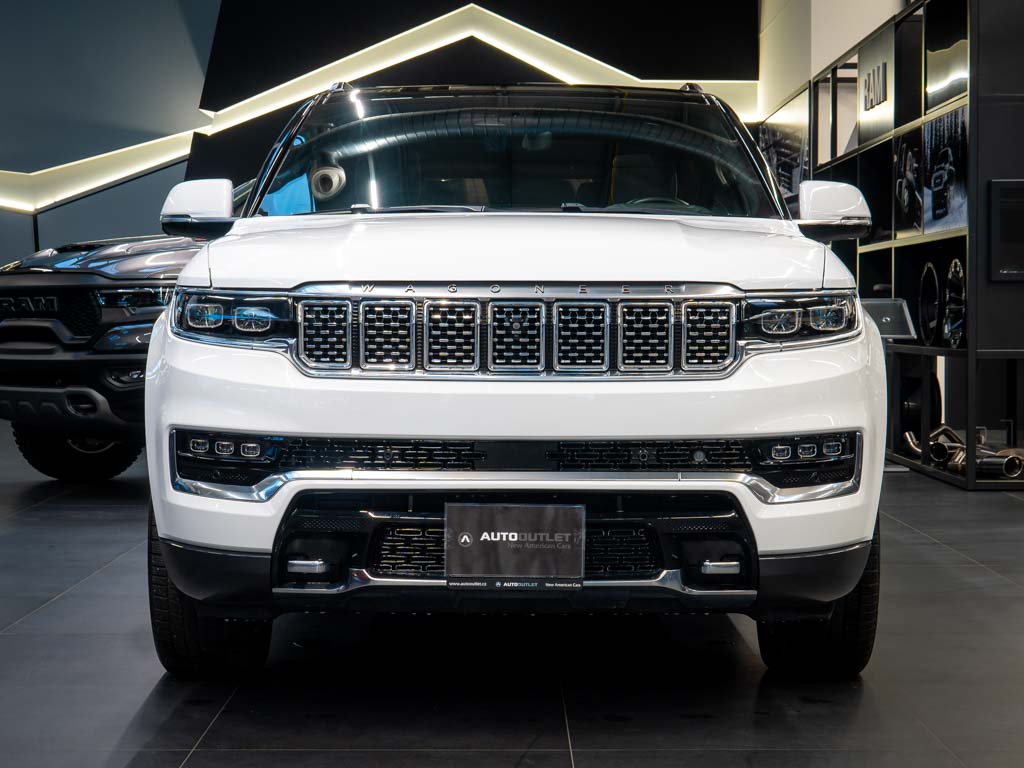 Jeep Grand Wagoneer