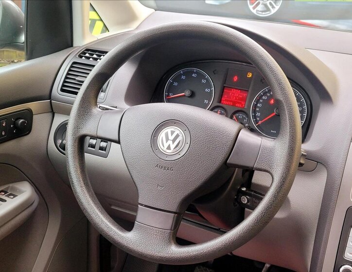 Volkswagen Touran Kombi 1,4 l 103 kw