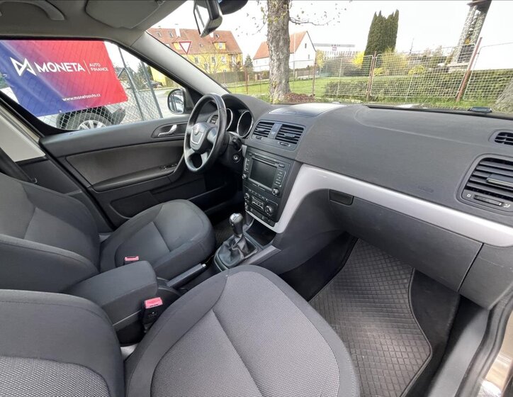 Škoda Yeti SUV / Terénní 1,2 l 77 kw