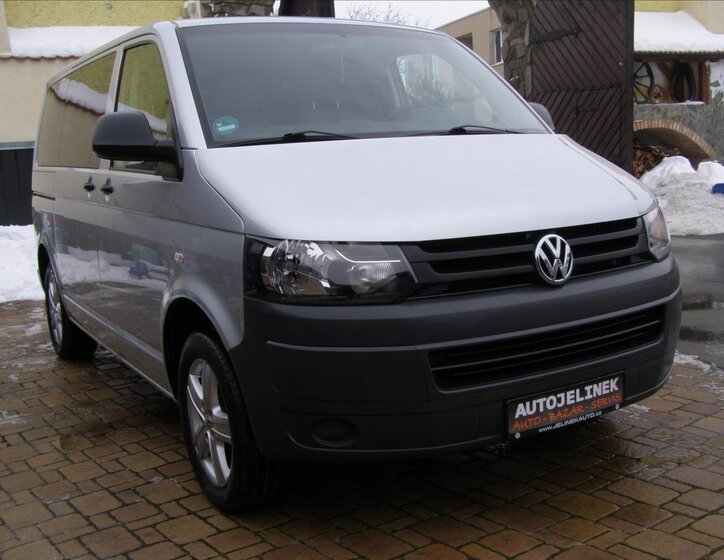 Volkswagen Caravelle 7