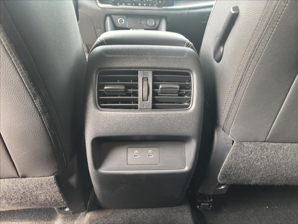 Nissan Qashqai SUV / Terénní 1,3 l 116 kw