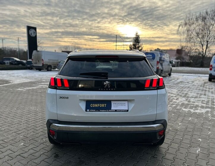 Peugeot 3008 SUV 1,5 l 96 kw