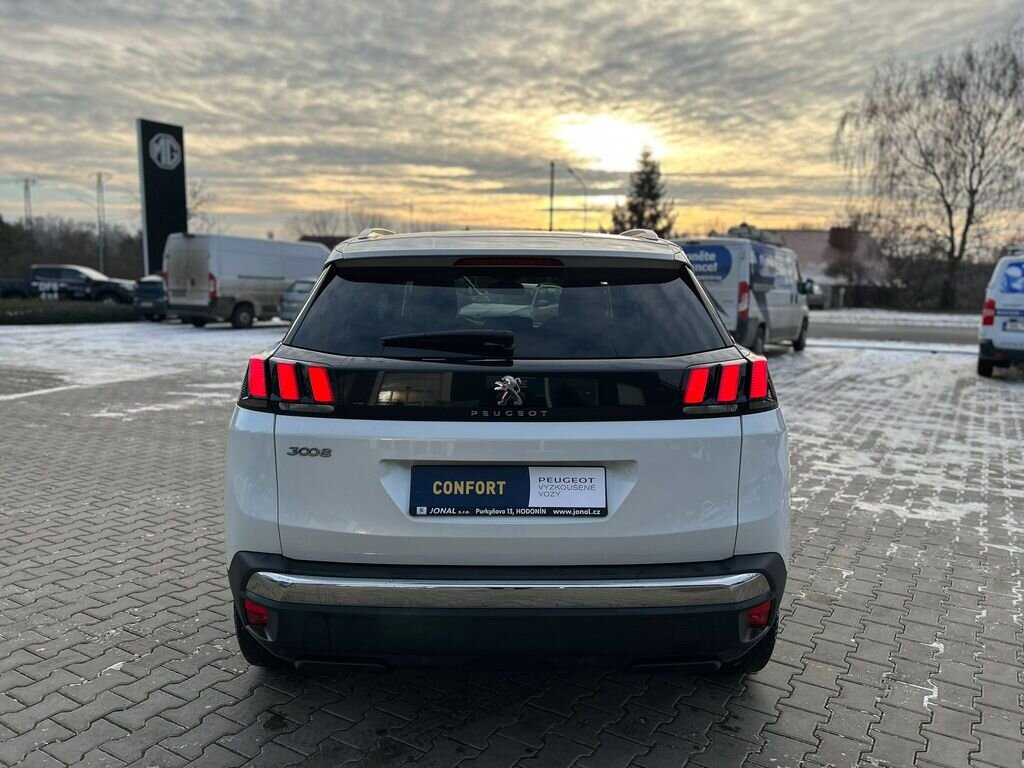 Peugeot 3008 SUV 1,5 l 96 kw