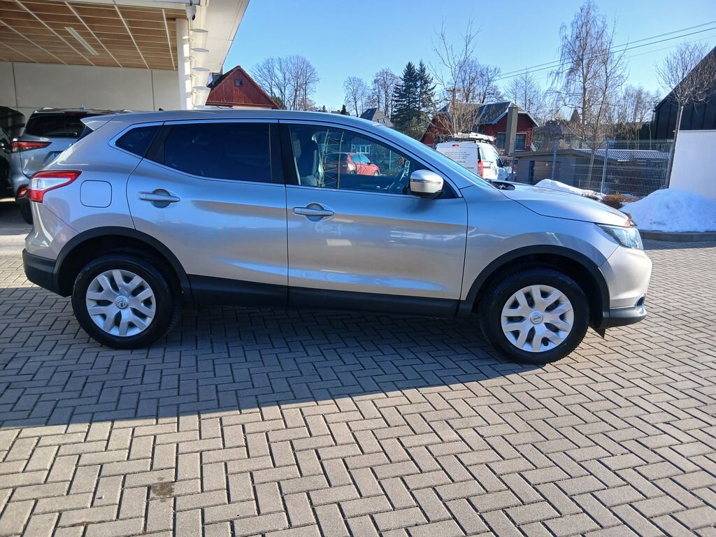 Nissan Qashqai SUV 1,6 l 120 kw